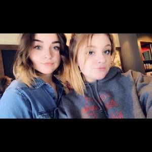 Meet your Posher, Alexis